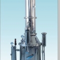 上海三申不銹鋼塔式蒸汽重蒸餾水器TZ50